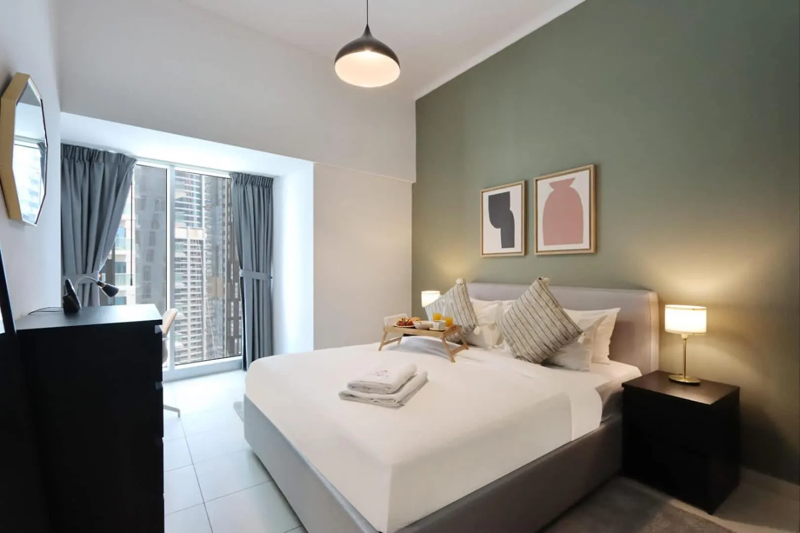 Livbnb-Spacious 2 Bedroom In Dubai Marina With Balcony