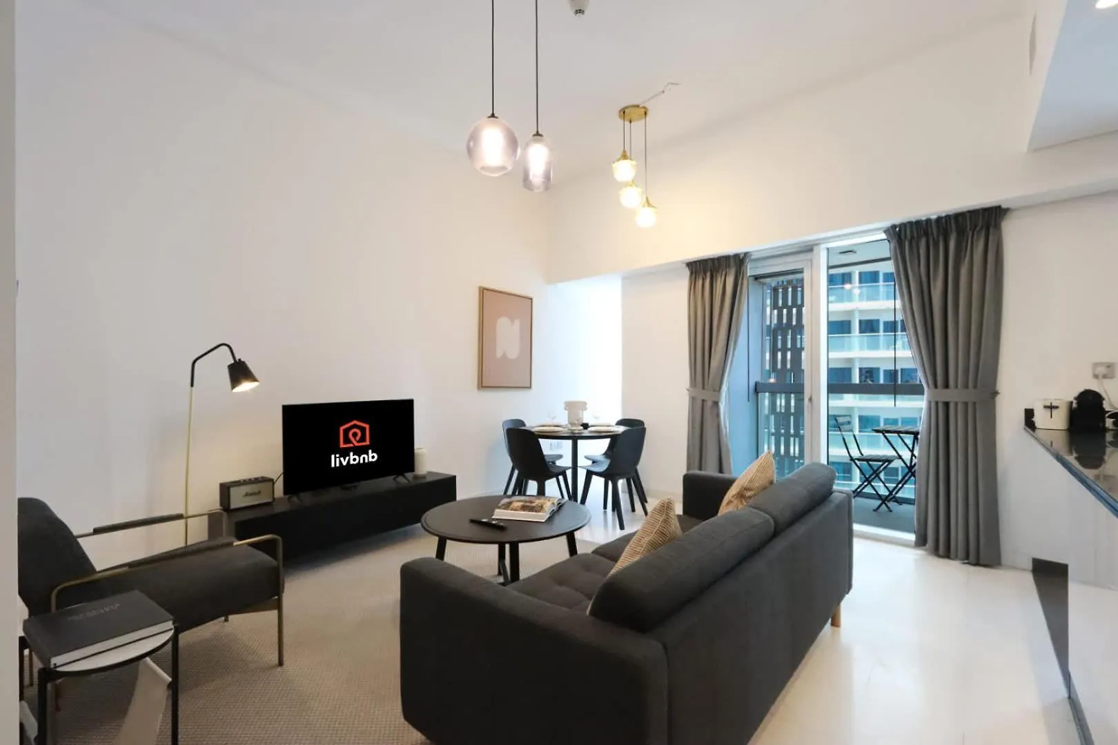 Livbnb-Spacious 2 Bedroom In Dubai Marina With Balcony